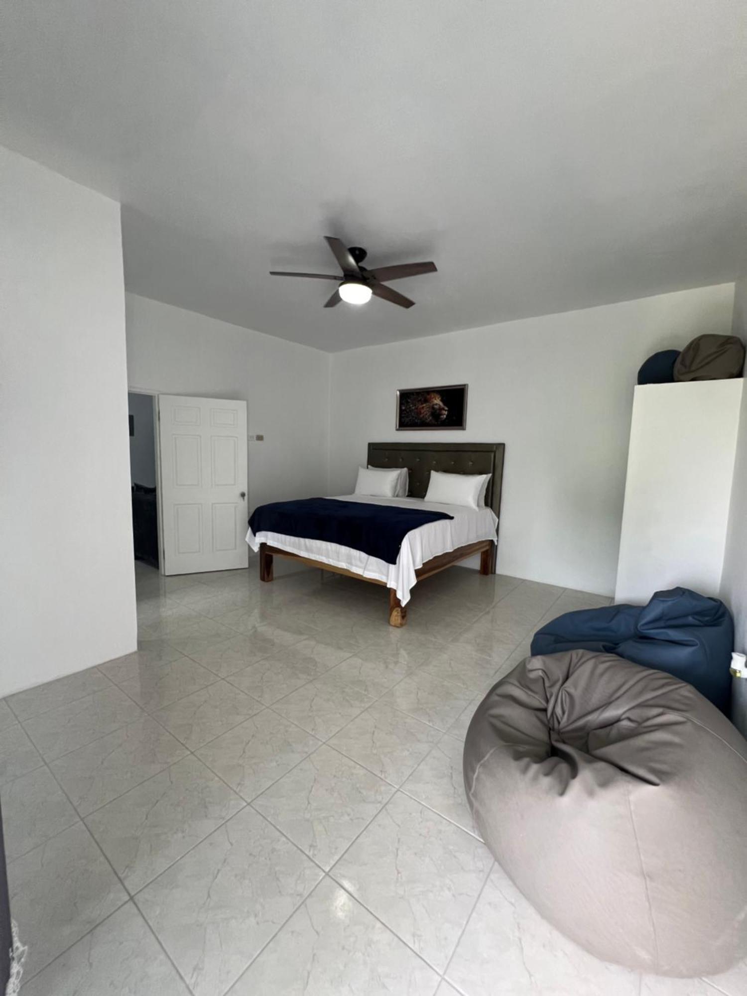 Luxury Apartments At Case De Coco, Ocho Rios Jamaica מראה חיצוני תמונה
